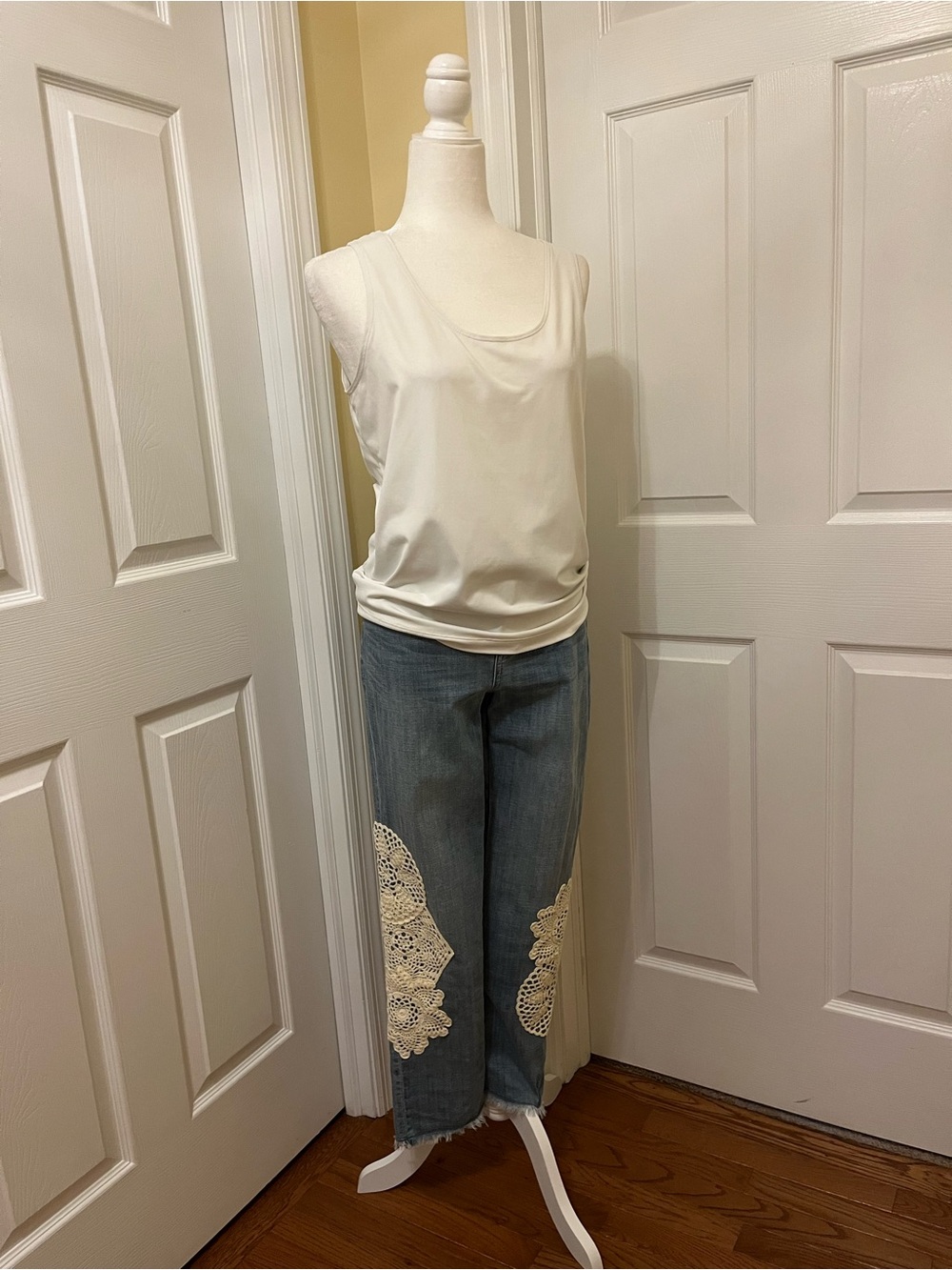 Chico’s Crochet Fray ankle length jeans
